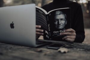 Tim Cook Made Apple Ads Invisible Gold; John Ternus Faces the Nightmare of Scaling That Secret Sauce