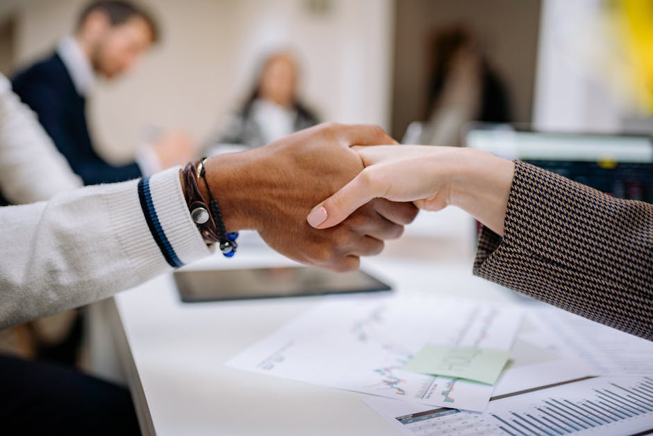 AI’s B2B Buyer Journey Shake-Up and Apple’s CEO Shuffle: What Marketers Need to Know