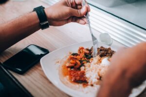 Fixed-Fee Pricing Is Eating Agency Margins — Here’s Why 25% of North American Agencies Are Signing Up for the Squeeze
