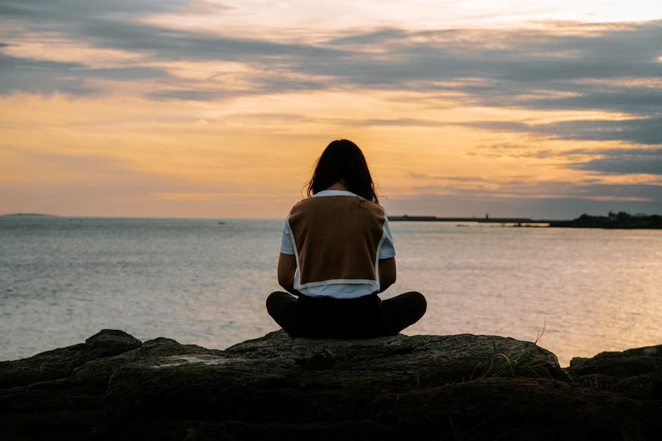 Saturday's Reflective Pause: Aquarius Moon Illuminates Shared Ideals
