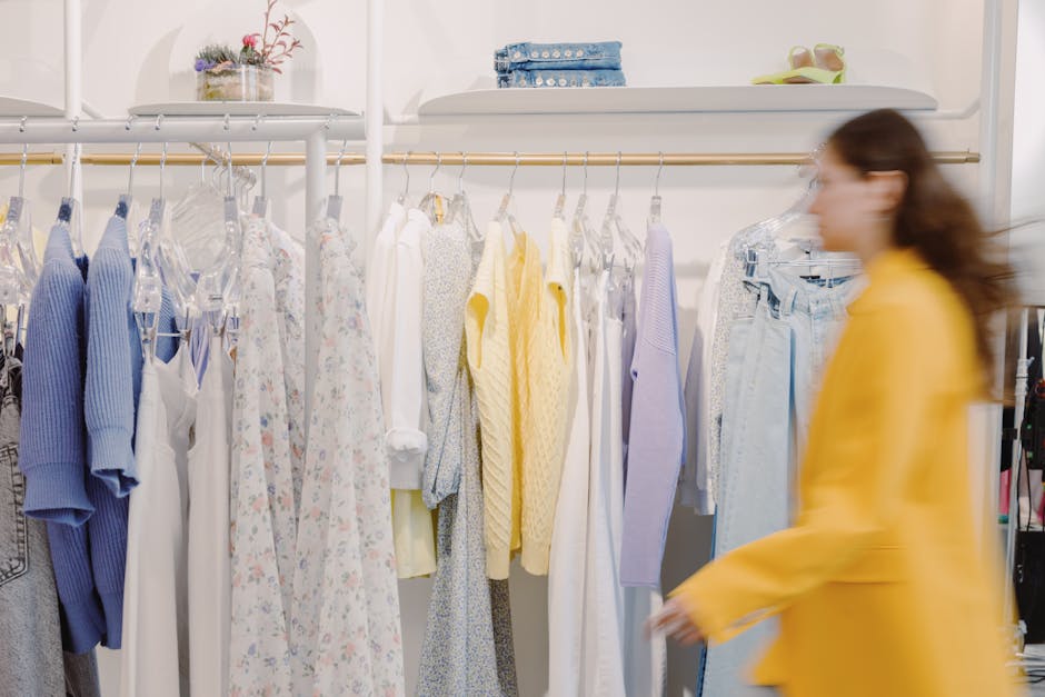 Supergoop’s Lauren Weinberg Dismantles AI Marketing Hype: Human-Centered Strategy Isn’t Dead Yet