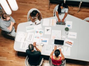 The Lazy SEO Agency Playbook: How They Sell You Snake Oil with AI Buzzwords