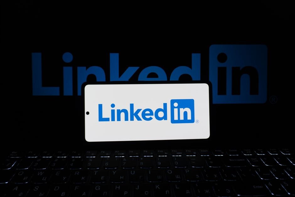 Why Rank Math, LinkedIn SEO Influencers, and the Link-Buying Cartel Are Tanking Your Site in 2026