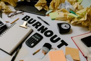 The ‘Everything Is Urgent’ Scam: Why Your Marketing To-Do List Is Making You Dumber
