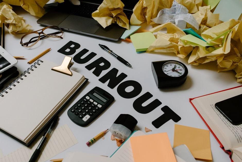 The ‘Everything Is Urgent’ Scam: Why Your Marketing To-Do List Is Making You Dumber