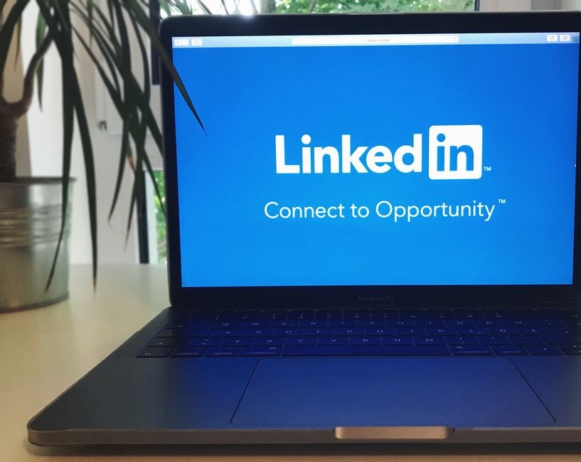 Gen Z Is Terrified of Networking on LinkedIn—And the Platform Loves It That Way