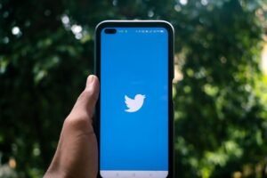 Twitter.now: The Startup Punking X by Taking Back the Bird